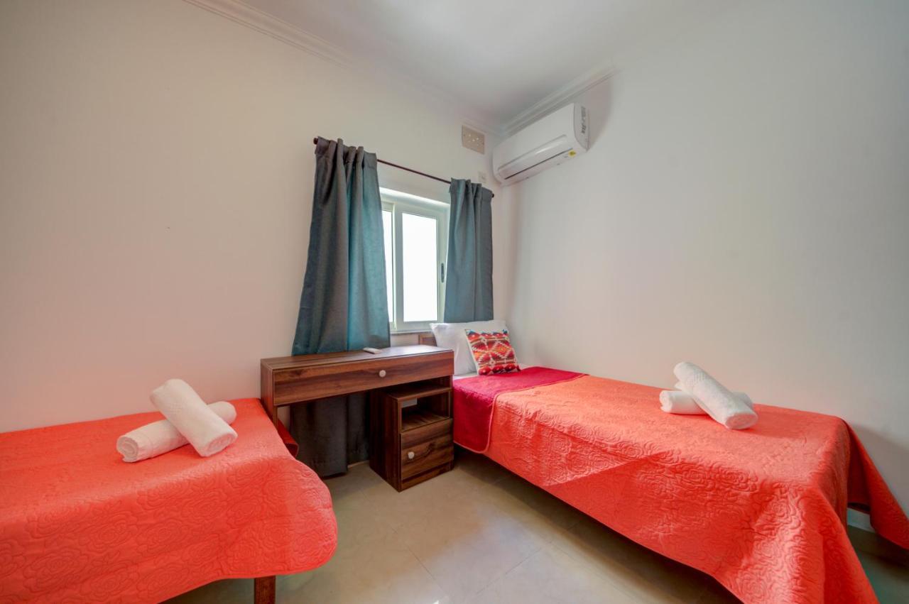 St Julian'S Unique 3-Bedroom Apartments Sleeps 9-10 San Ġiljan Extérieur photo