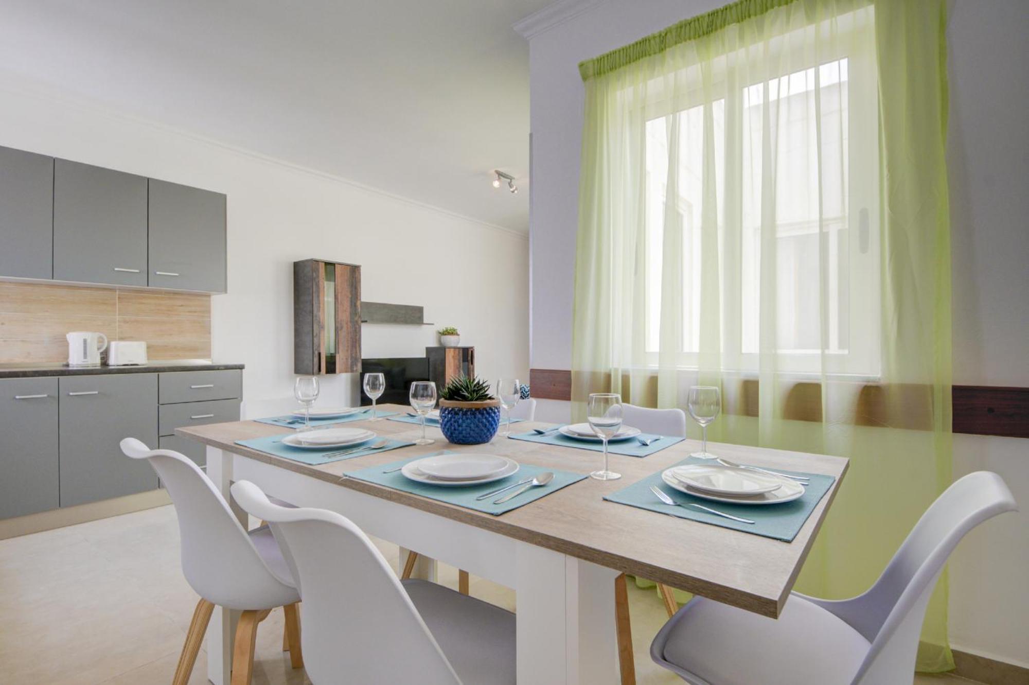 St Julian'S Unique 3-Bedroom Apartments Sleeps 9-10 San Ġiljan Extérieur photo